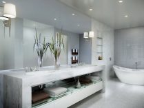 Cuarto de baño moderno de mármol