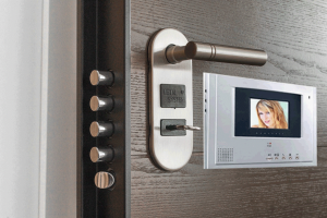Tips para elegir la puerta de entrada más segura para tu hogar